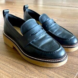 Everlane Gum sole penny loafer- black size 8
